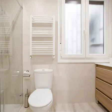 Piso En El Centro De Bilbao, Frente A La Alhondiga * 毕尔巴鄂