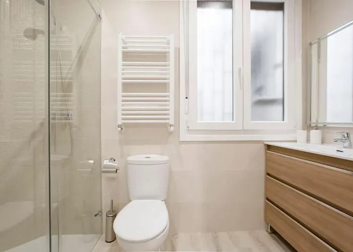 Piso En El Centro De Bilbao, Frente A La Alhondiga * 毕尔巴鄂